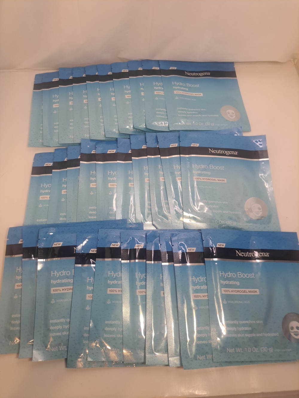 Neutrogena Hydro Boost Hydrating 100% Hydrogel Face Masks Lot of 30